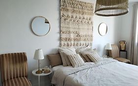 Massilia Calling Appartement Marseille Proche Metro Climatise Bien Decore